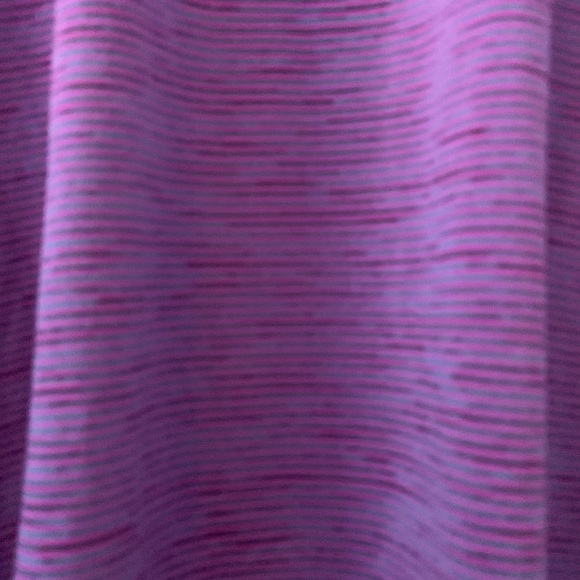 Athleta workout top - Picture 2 of 7